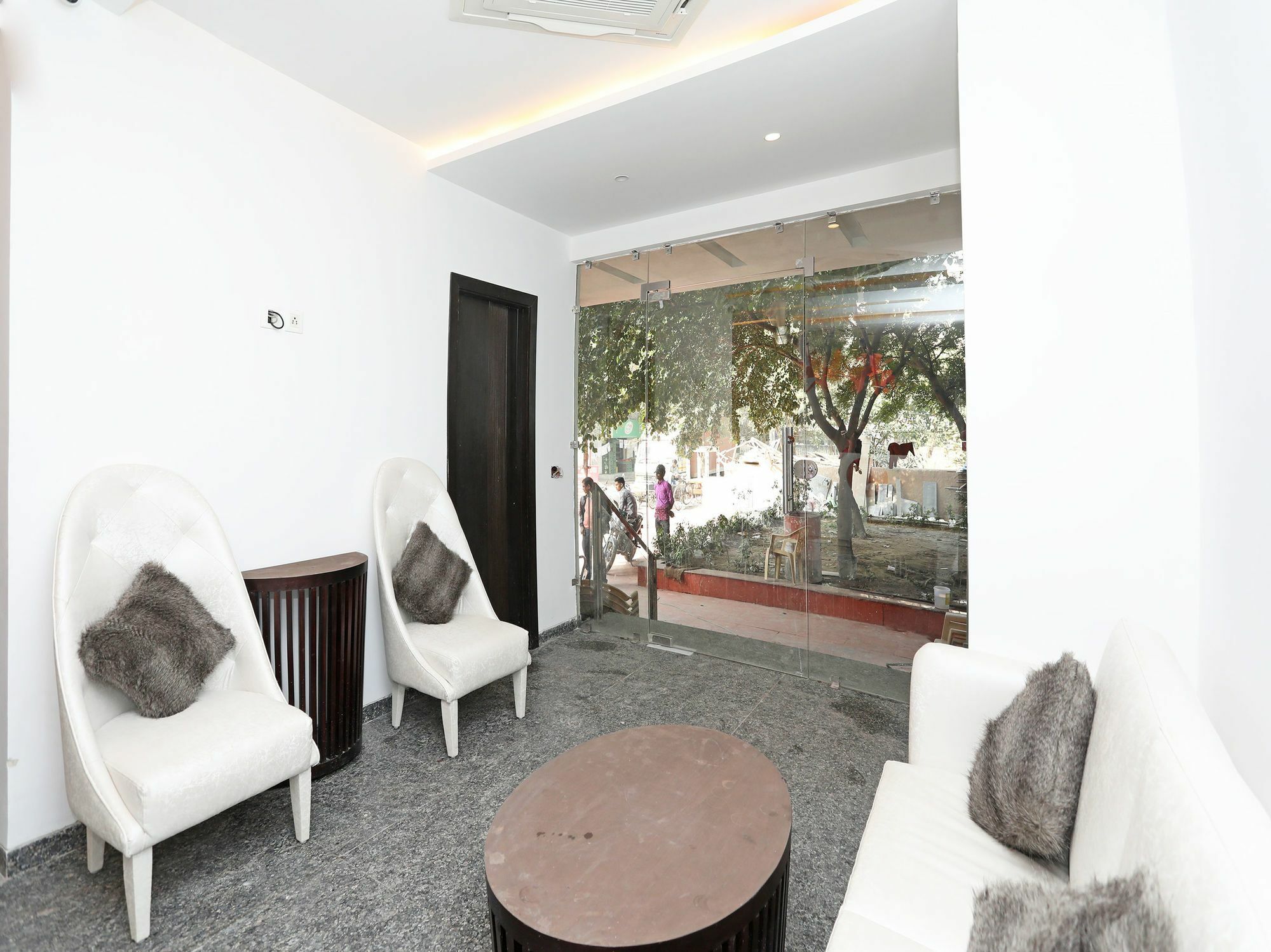 Oyo 11071 Hotel Tisya دلهي المظهر الخارجي الصورة
